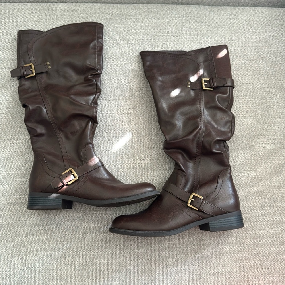 White Mountain high boots
